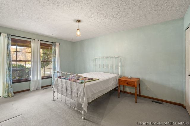 1022 Broadleaf Court, Lanesville, IN 47136