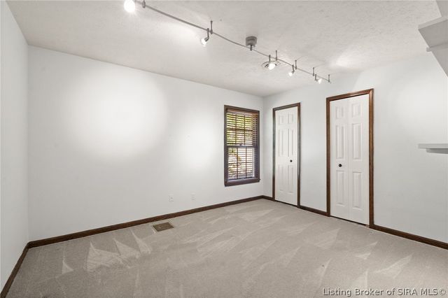 1022 Broadleaf Court, Lanesville, IN 47136