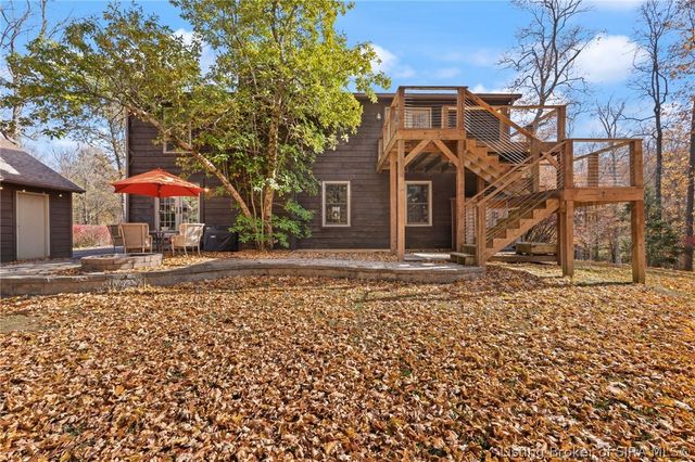 1022 Broadleaf Court, Lanesville, IN 47136