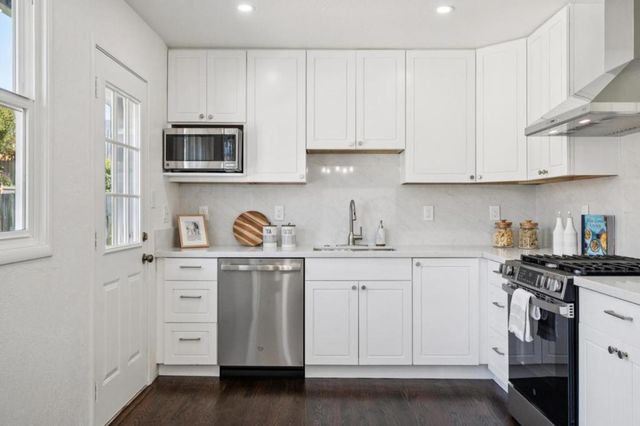 12 Cadiz Court, Pacifica, CA 94044