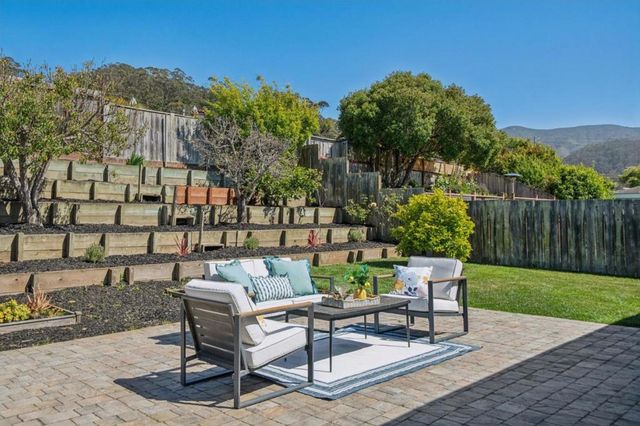 12 Cadiz Court, Pacifica, CA 94044