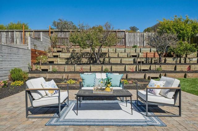 12 Cadiz Court, Pacifica, CA 94044