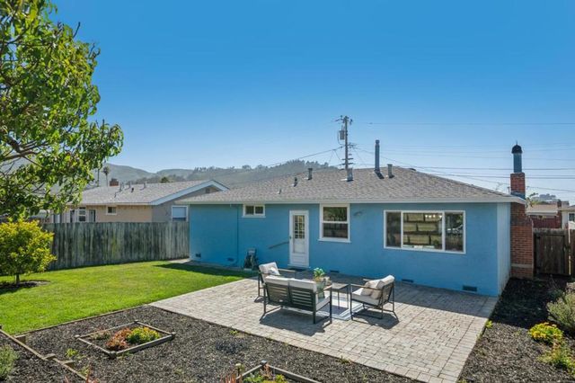 12 Cadiz Court, Pacifica, CA 94044