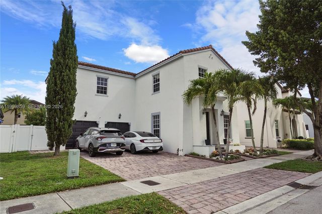 17081 SW 94th Way, Miami, FL 33196