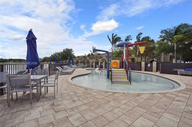 17081 SW 94th Way, Miami, FL 33196