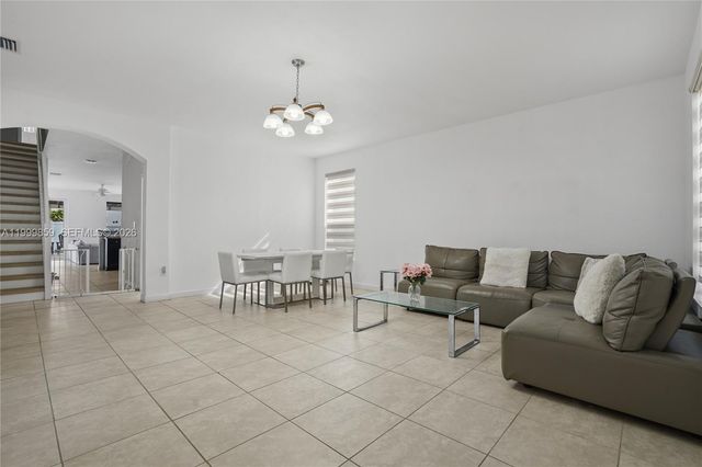 17081 SW 94th Way, Miami, FL 33196
