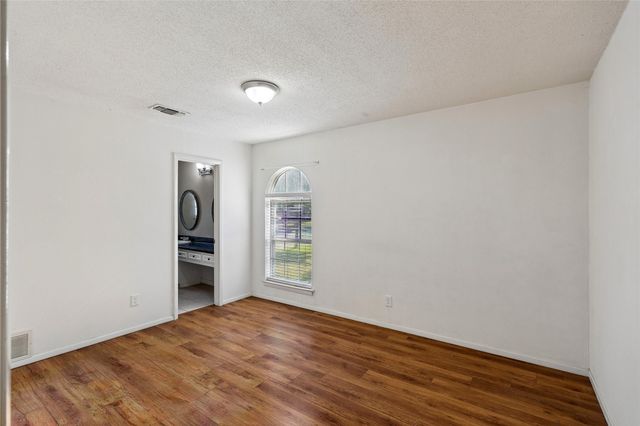 6609 Vega Drive, Fort Worth, TX 76133