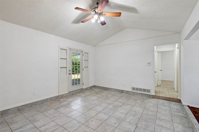 6609 Vega Drive, Fort Worth, TX 76133