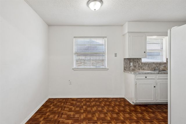 6609 Vega Drive, Fort Worth, TX 76133