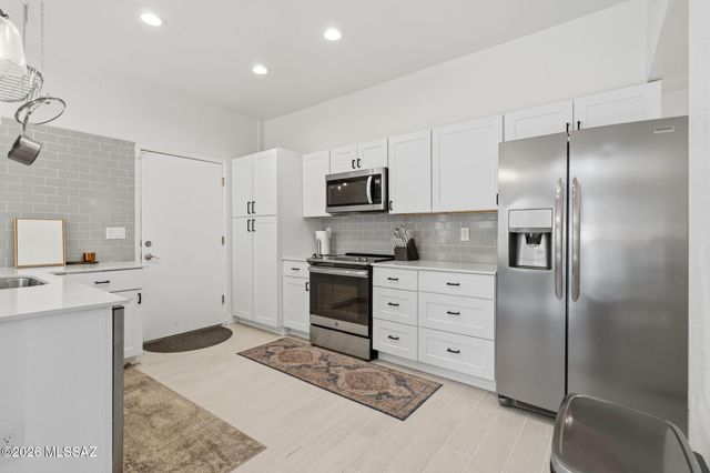 6480 N Green Briar Drive, Tucson, AZ 85718