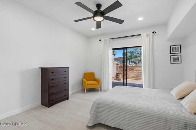 6480 N Green Briar Drive, Tucson, AZ 85718