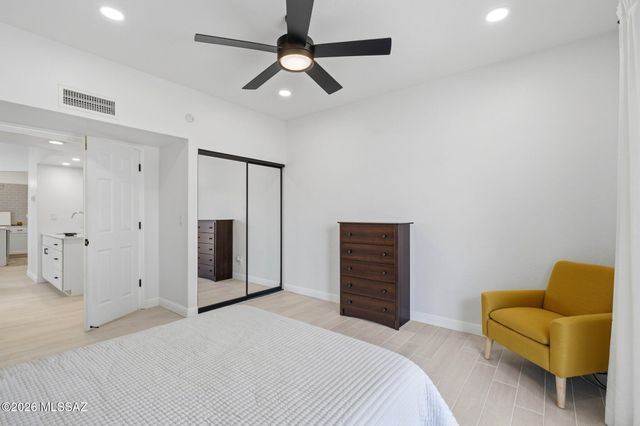 6480 N Green Briar Drive, Tucson, AZ 85718
