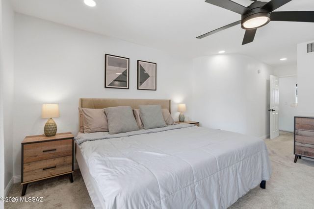 6480 N Green Briar Drive, Tucson, AZ 85718