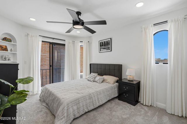 6480 N Green Briar Drive, Tucson, AZ 85718