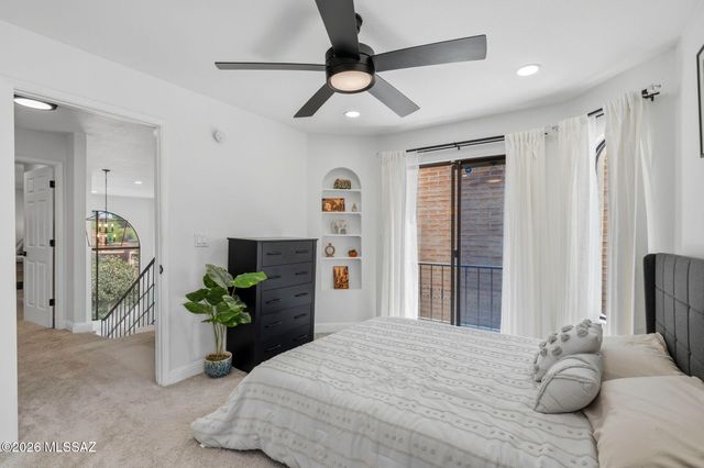6480 N Green Briar Drive, Tucson, AZ 85718