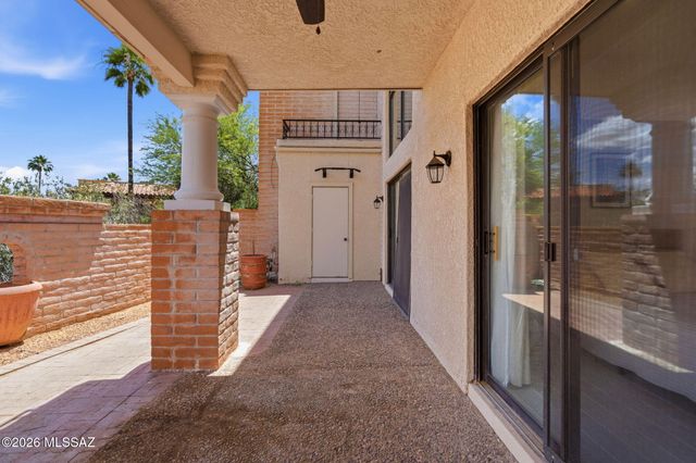 6480 N Green Briar Drive, Tucson, AZ 85718