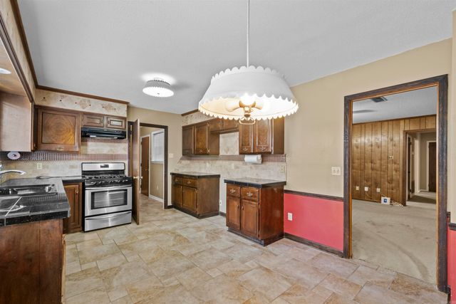 4 Pleasant Ct, Little Rock, AR 72211
