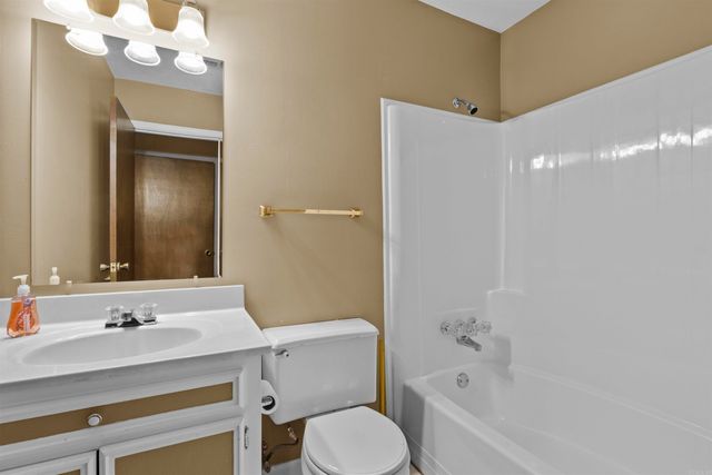 4 Pleasant Ct, Little Rock, AR 72211