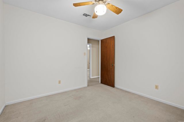 4 Pleasant Ct, Little Rock, AR 72211