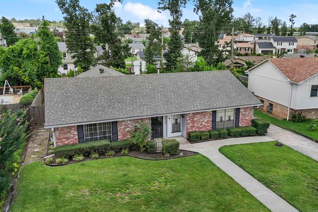 4 Pleasant Ct, Little Rock, AR 72211