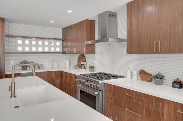 58 66th, Long Beach, CA 90803