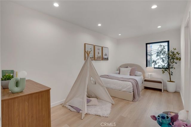 58 66th, Long Beach, CA 90803
