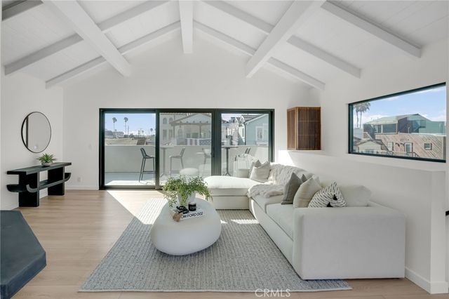 58 66th, Long Beach, CA 90803