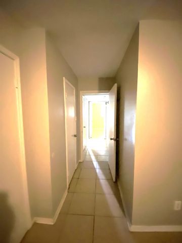 1102 W Tri Oaks Lane 103, Houston, TX 77043