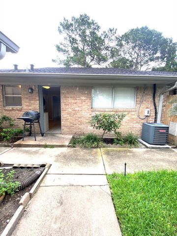 1102 W Tri Oaks Lane 103, Houston, TX 77043