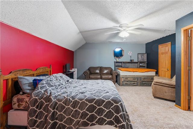 11449 Starr School Road, Odessa, MO 64076