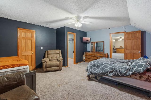 11449 Starr School Road, Odessa, MO 64076