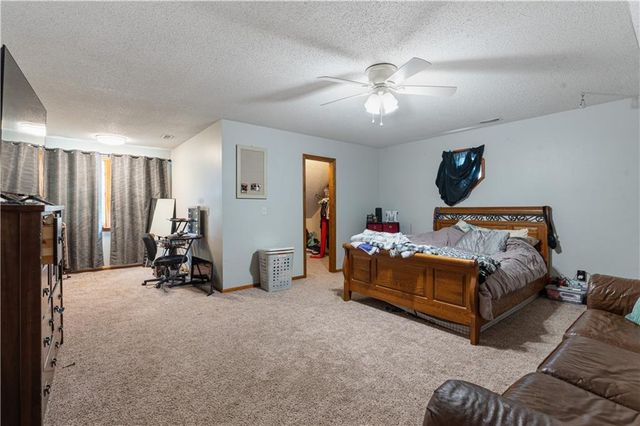 11449 Starr School Road, Odessa, MO 64076