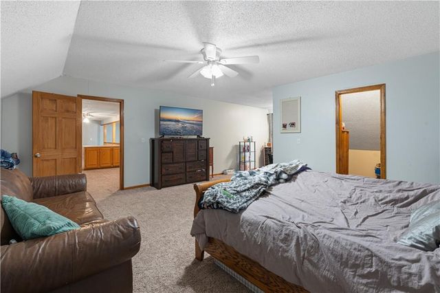 11449 Starr School Road, Odessa, MO 64076