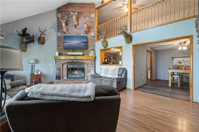 11449 Starr School Road, Odessa, MO 64076