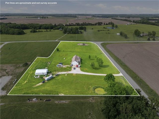 11449 Starr School Road, Odessa, MO 64076