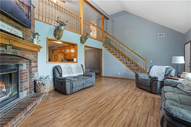 11449 Starr School Road, Odessa, MO 64076