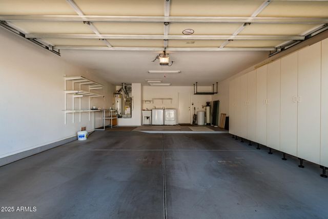 15627 W DESERT CROWN Way, Surprise, AZ 85374