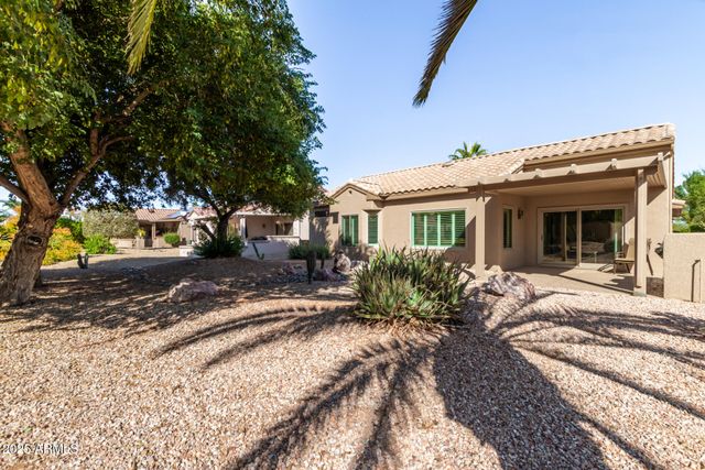 15627 W DESERT CROWN Way, Surprise, AZ 85374