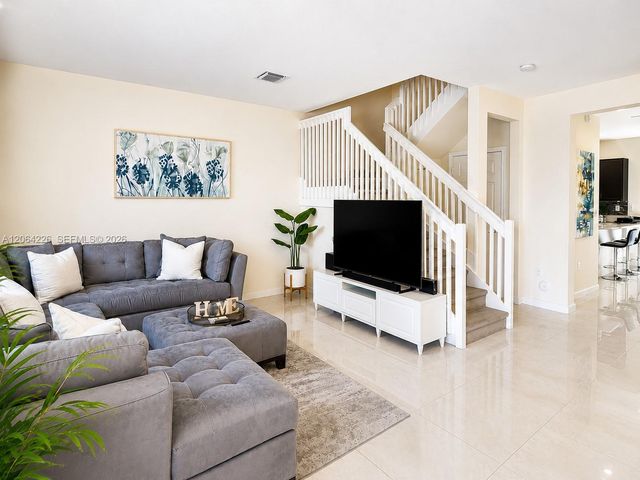 10545 W 32nd Ln 0, Hialeah, FL 33018