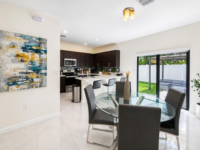 10545 W 32nd Ln 0, Hialeah, FL 33018