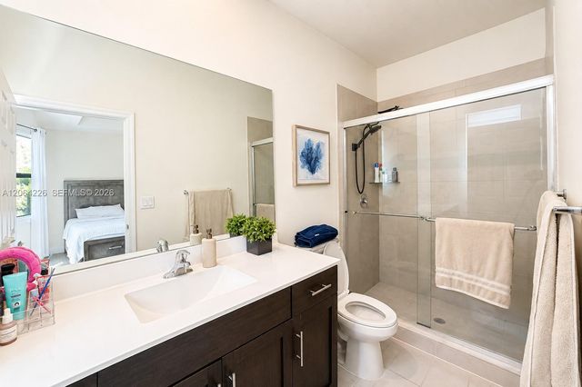 10545 W 32nd Ln 0, Hialeah, FL 33018