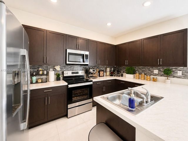 10545 W 32nd Ln 0, Hialeah, FL 33018