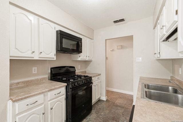 13422 PATMORE DR, San Antonio, TX 78217