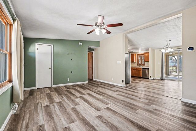 285 E 1st Street, Braidwood, IL 60408