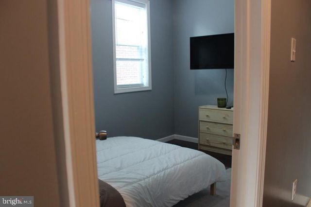 5923 N BROAD ST, Philadelphia, PA 19141