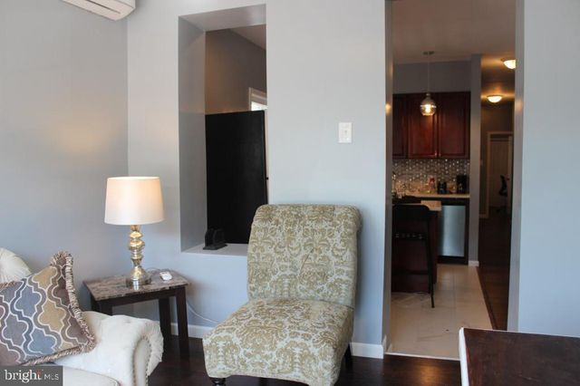 5923 N BROAD ST, Philadelphia, PA 19141