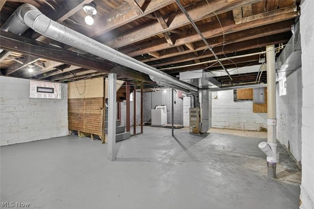 12912 Maplerow Avenue, Garfield Heights, OH 44105