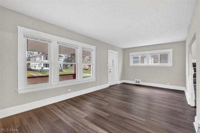 12912 Maplerow Avenue, Garfield Heights, OH 44105