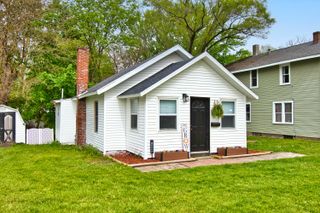 1020 N 8th Street, Niles City, MI 49120