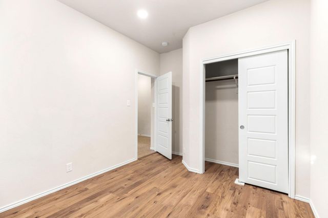 598 Dragon Ridge RD, Buda, TX 78610